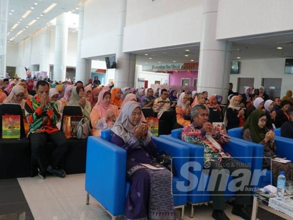Sebahagian jemputan yang hadir pada Majlis Perasmian Sambutan Minggu Penyusuan Susu Ibu Sedunia di KTS Hospital.