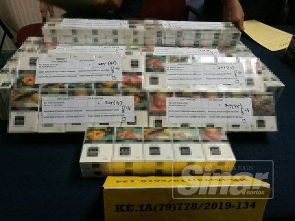 Antara rampasan rokok yang dibuat kastam dalam lima operasi berasingan di Zon Perdagangan Bebas (FCZ), KLIA sejak Ogos lalu.