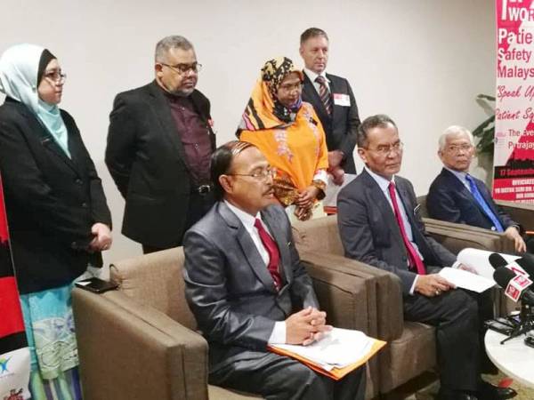Dzulkefly ketika bercakap pada sidang media di Putrajaya hari ini