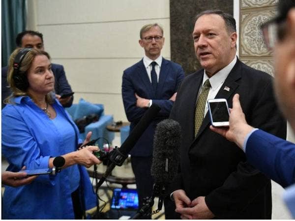 Setiausaha Negara AS, Mike Pompeo ditemuramah sebelum berlepas dari Pengkalan Udara al-Bateen di Abu Dhabi semalam. - FOTO AFP