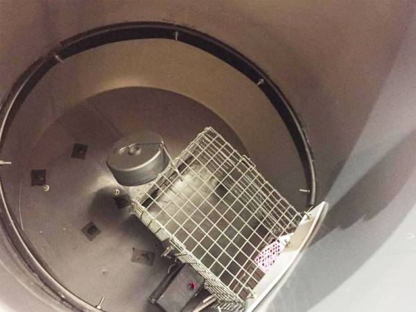 Alat perangkap tikus dari dalam. - FOTO NORAWAZNI YUSOF