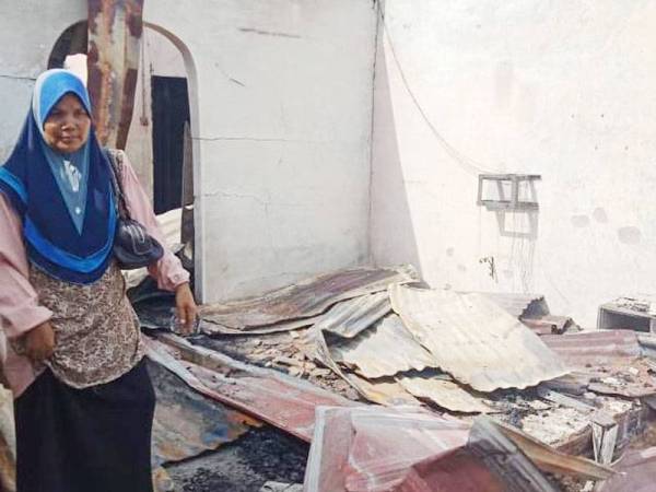 Faridah hanya sempat menyelamatkan diri dalam kejadian malam tadi.