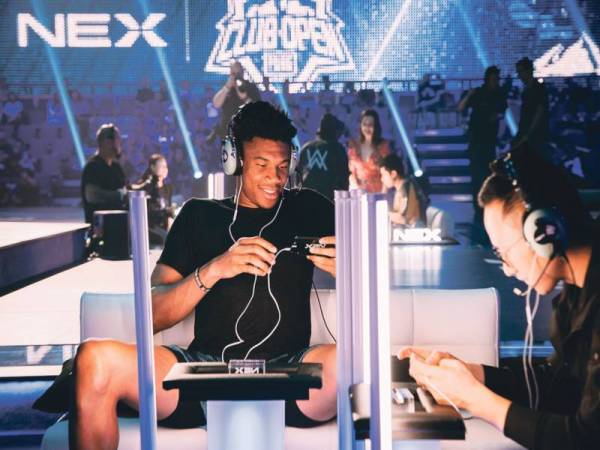 VIVO NEX juga bekerjasama dengan PUBG Mobile untuk mengoptimumkan permainan pada telefon pintar NEX melalui Mod Turbo jenama baru.