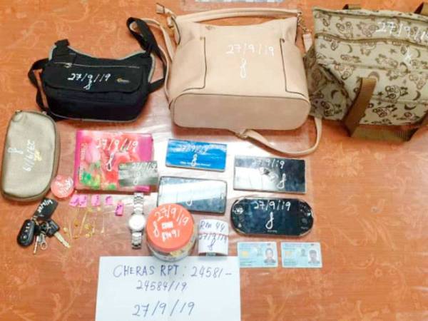 Antara barang yang ditemui dalam kenderaan dinaiki suspek.