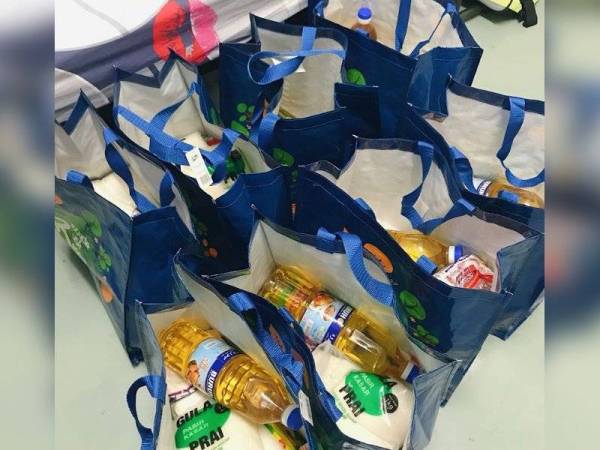 Lebihan wang dana dari warganet diagihkan kepada golongan memerlukan.