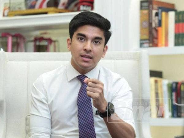 Syed Saddiq dalam temubual eksklusif bersama Sinar Harian di pejabatnya di sini hari ini. - Foto Zahid Izani