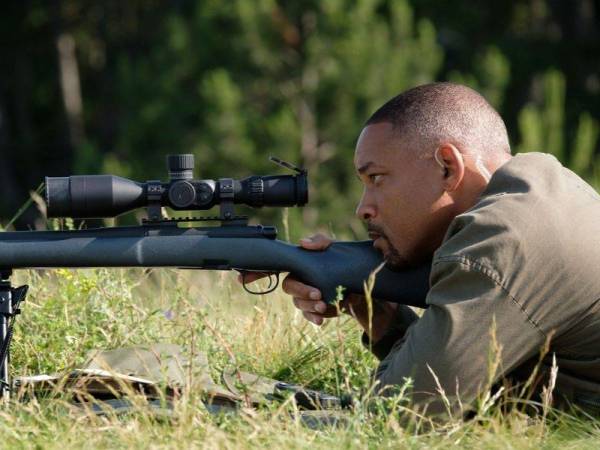 Henry Brogan adalah seorang pembunuh upahan dan penempak tepat yang berhasrat untuk bersara daripada kerjaya hitamnya.