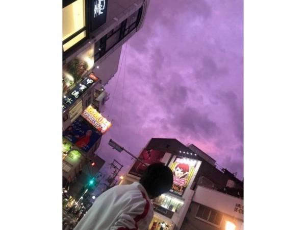 Langit Jepun bertukar ungu sehari sebelum Taufan Hagibis membadai negara itu.