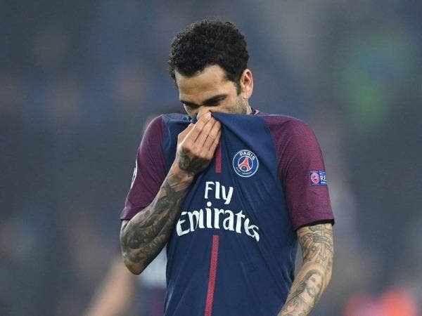 Alves kesan dengan sikap penduduk Perancis yang gemar memainkan sentimen perkauman.