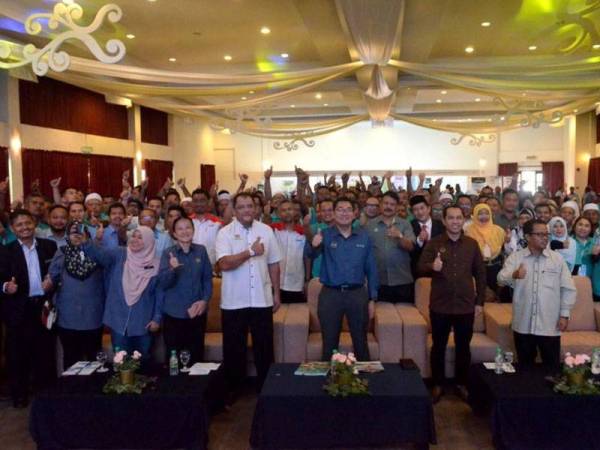 Seramai 180 peserta terdiri daripada 150 petani dan 30 pegawai MOA menyertai Konvensyen Kebangsaan Kumpulan Pengguna Air (KPA) 2019 bertemakan 'Petani Kita, Masa Depan Kita'.