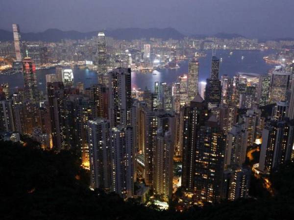Hong Kong merupakan antara yang mempunyai nilai hartanah paling mahal. - Foto Agensi
