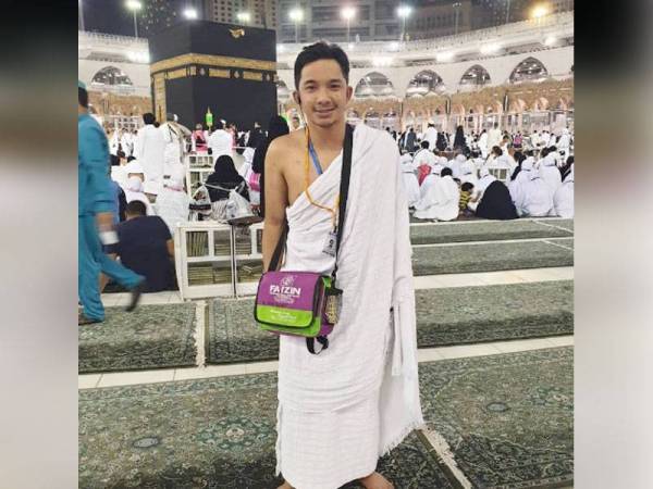Azal kini berada di Makkah bersama ibunya, Zarina bagi menunaikan ibadah umrah.