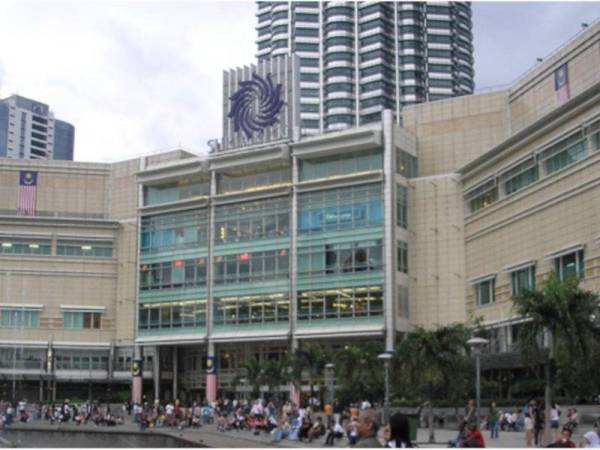 Malaysia menjadi destinasi pilihan kepada wanita Muslim untuk berbelanja dan melancong.