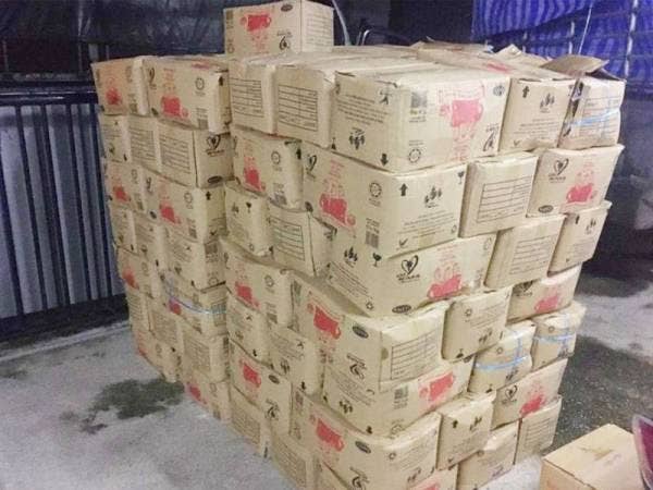 Cubaan menyeludup kira-kira 1.8 tan minyak masak bersubsidi dan 910 kilogram tepung gandum ke negara jiran berjaya dipatahkan.