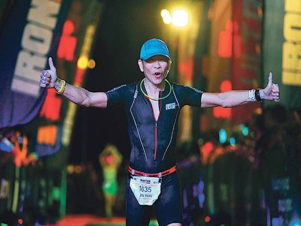 USIA bukan penghalang buat Irondad, Alfred untuk menyertai Ironman 70.3 Langkawi.