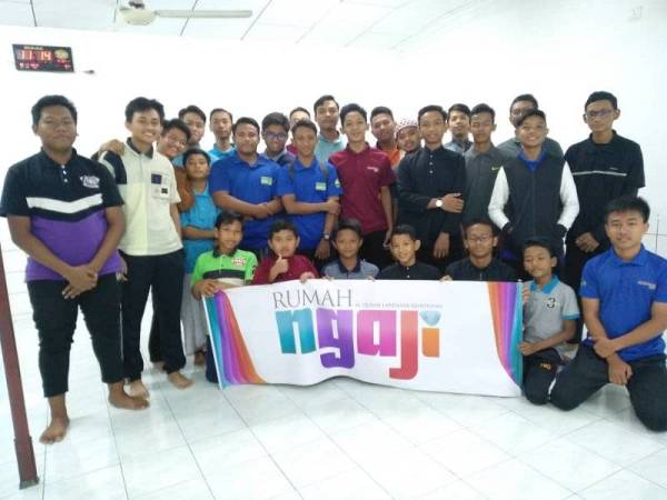 GOLONGAN remaja teruja menyertai aktiviti Rumah Ngaji @ Kowada, Seksyen 15, Shah Alam baru-baru ini.