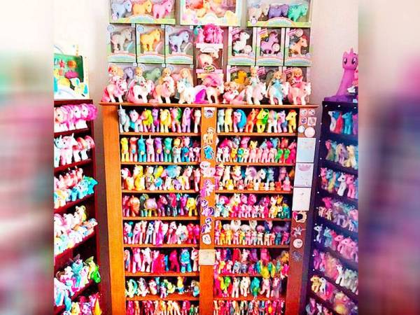 Patung anak kuda milik Miranda Worby.