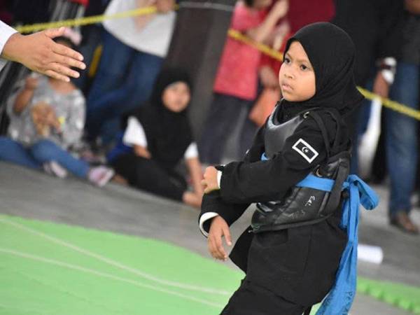 Salah seorang peserta sedang beraksi.