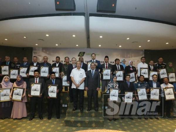 TH menyampaikan penghargaan kepada Sahabat Korporat TH pada Majlis Kesyukuran Tamat Operasi Haji dalam satu majlis hari ini.