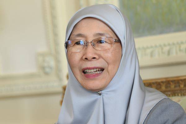 DR WAN AZIZAH
