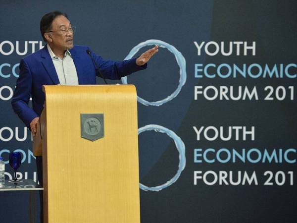 Presiden Parti Keadilan Rakyat (PKR), Datuk Seri Anwar Ibrahim. - Foto Bernama