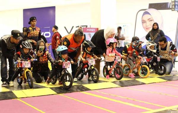 PUSHBIKE mampu memberi pengaruh positif pada diri anak-anak, bahkan negatif juga jika ibubapa culas dalam memberi perhatian.