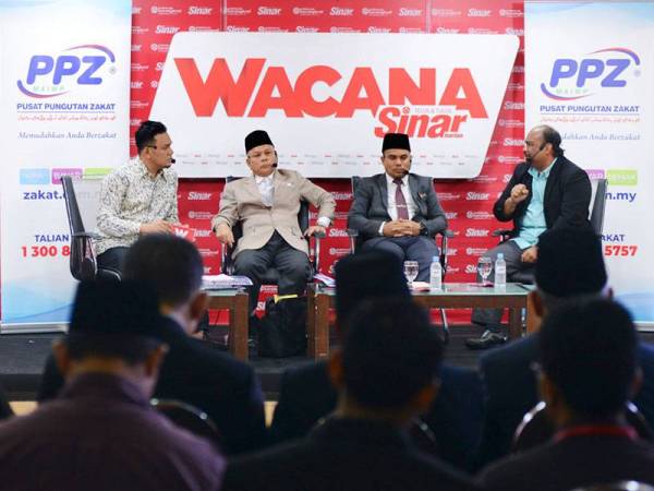 Wacana ke-139 bertajuk 'Zakat: Instrumen Kewangan Sosial' yang berlangsung di Dewan Karangkraf, di sini hari ini. - FOTO ROSLI TALIB