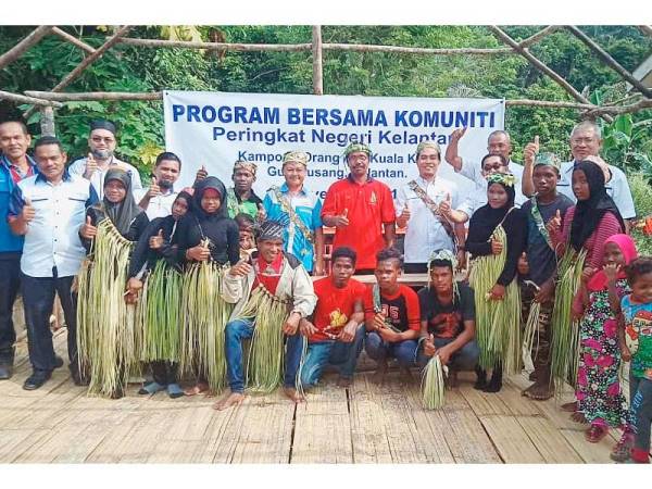 Sumbangan RM17,700 turut merangkumi pembinaan balai sewang dan kemudahan fasiliti lain untuk kegunaan penduduk.