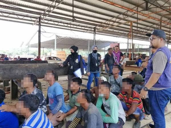 Sebahagian warga asing yang ditahan. - Foto: Jabatan Imigresen Terengganu