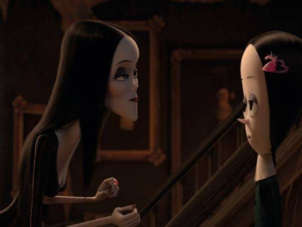 Sama seperti mana-mana keluarga, Wednesday turut berdepan konflik bersama ibunya.