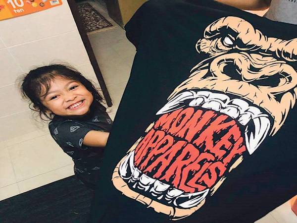 REKAAN imej grafik kemeja-T keluaran Monkey Apparels cukup rare dan mendapat sambutan menggalakkan.