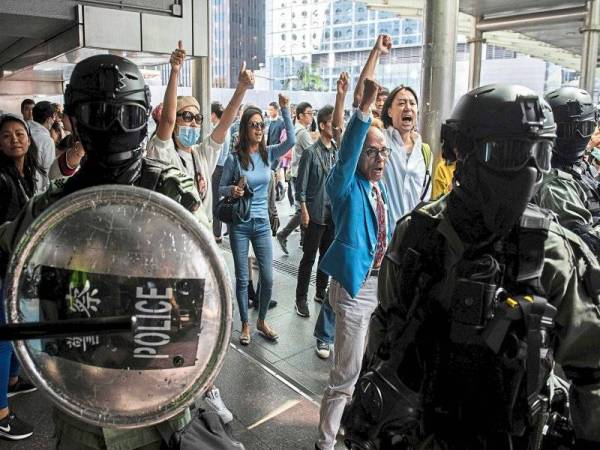 Pilihan raya kali ini bakal menjadi referendum untuk protes yang berlangsung sejak Jun lalu. - Foto AFP