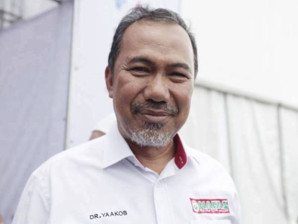 Dr Yaakob Sapari