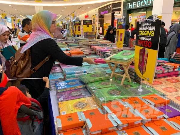 Pelbagai jenis Al-Quran disediakan di Pesta Buku Karangkraf 2019 kali ini.