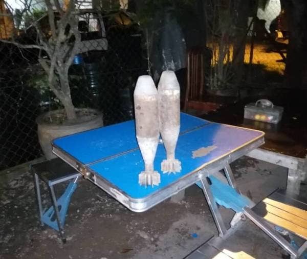 Dua butir bom yang ditemui berhampiran kolam memancing di Krubong.