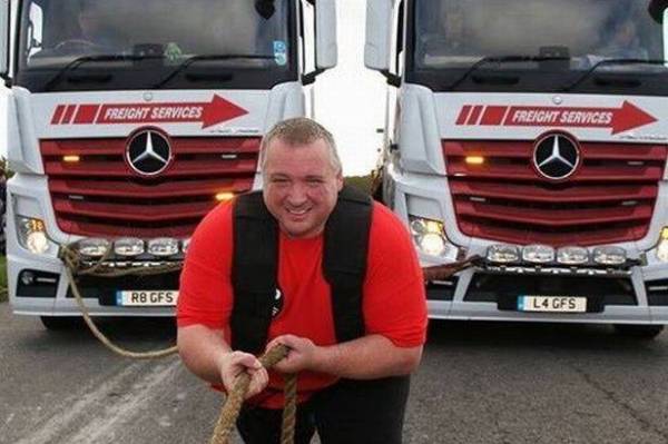 Plant meninggal dunia pada usia 47 tahun.