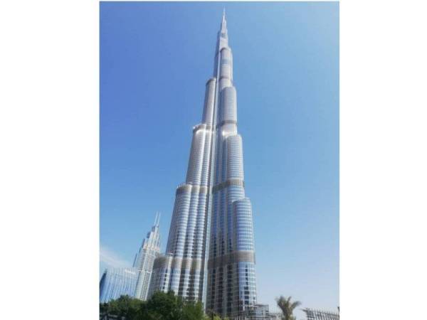 BURJ Khalifa yang mengagumkan. 