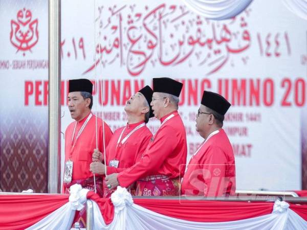 Upacara perasmian Perhimpunan Agung UMNO disempurnakan oleh Presidennya, Datuk Seri Dr Ahmad Zahid Hamidi di Pusat Dagangan Dunia Putra (PWTC), di sini hari ini. - Foto Sinar Harian ZAHID IZZANI