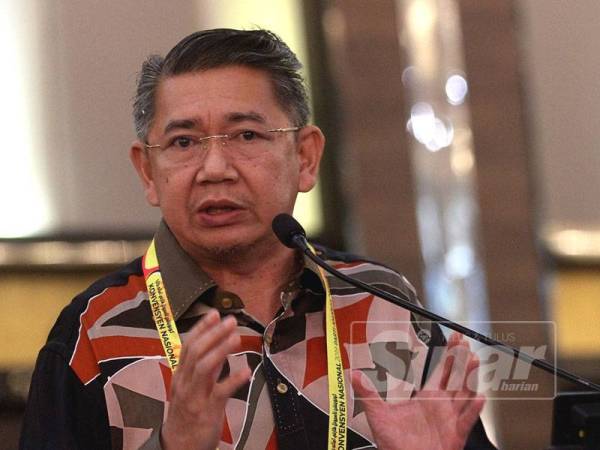 Timbalan Presiden Parti Amanah Negara (Amanah), Datuk Seri Salahuddin Ayub menyampaikan ucapan penggulungan pada Konvensyen Nasional Parti Amanah Negara di IDCC. - Foto SINAR HARIAN /ASRIL ASWANDI SHUKOR. 