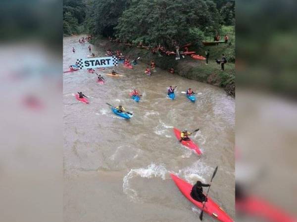 Para peserta JKEC memulakan kayuhan pada perlumbaan tahun lalu di Dataran Kampung Puom, Jelebu.