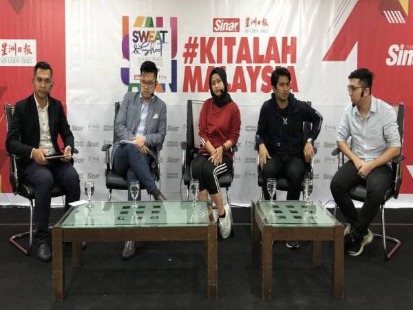 Barisan panel Wacana siri 143, bertajuk E-Sport: Dunia Baharu Tanpa Diskriminasi di Dewan Karangkraf di sini hari ini. FOTO: ZAHID IZZANI