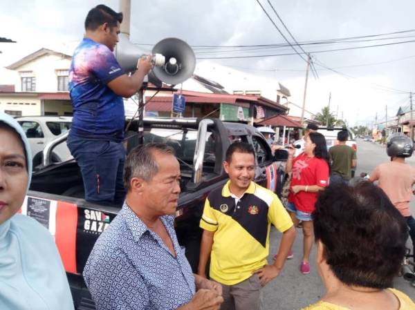 Rondaan Siaraya yang dilakukan UTKMB sebagai inisiatif memberi kesedaran kepada orang ramai menjaga kebersihan bagi mengelak wabak chikungunya dan denggi terus merebak di kawasan tersebut.