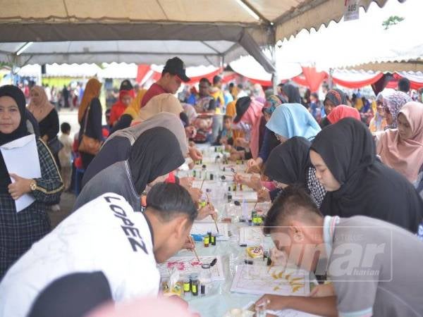 
Pertandingan mencanting batik turut dianjurkan sempena RFC Kesedar@KPLB 2019.