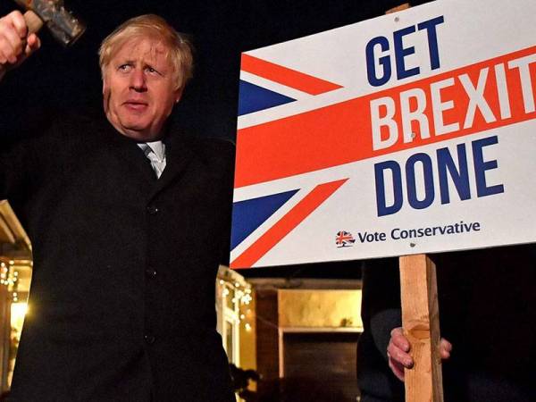 Johnson melarang menteri Kabinetnya menghadiri WEF di Davos tahun depan.