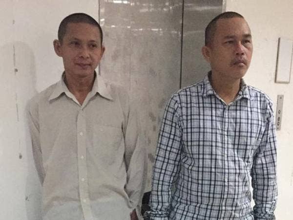 Kedua-dua tekong Vietnam ini masing-masing didenda RM200,000 atau enam bulan penjara di Mahkamah Sesyen Kuala Terengganu hari ini.