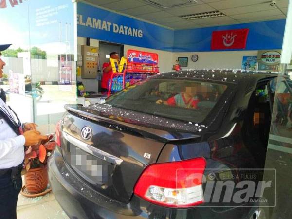 Ketika kejadian terdapat kanak-kanak di dalam kereta tersebut.
