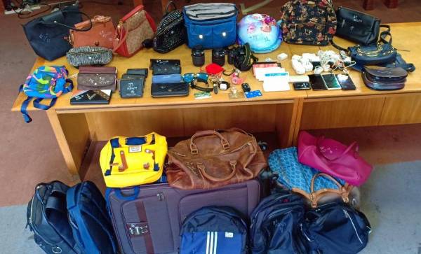 Antara barangan yang dirampas dari suspek.