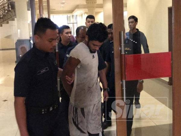 Rahmat Hasrah didakwa di Mahkamah Majistret Kuantan hari ini atas tuduhan membunuh penyelia ladang empat tahun lalu.
