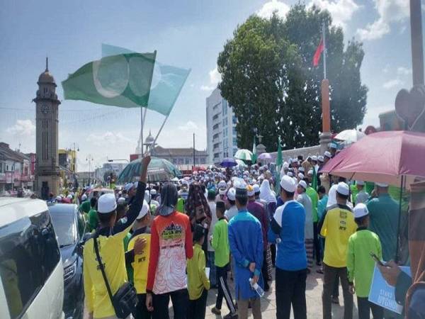 Sebahagian yang hadir menyatakan sokongan.