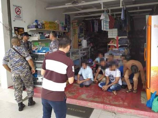 Premis perniagaan ini turut didenda menggaji pekerja asing.